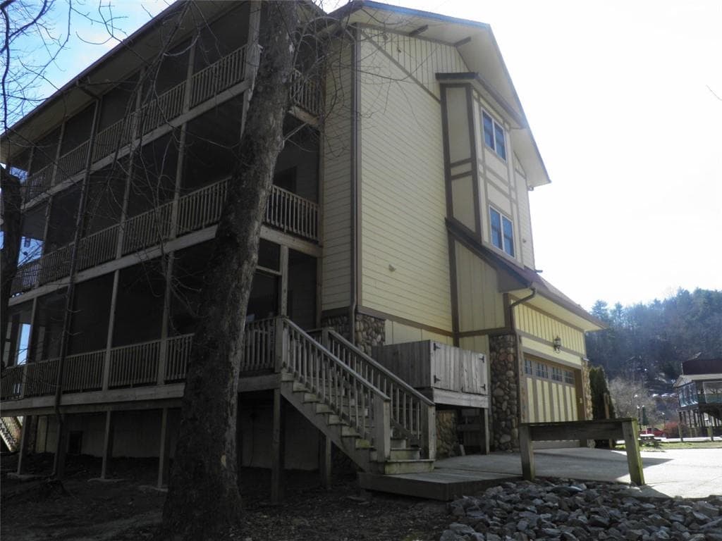 926 Edelweiss Strasse 102, Helen, GA 30545 — most recent listing photo