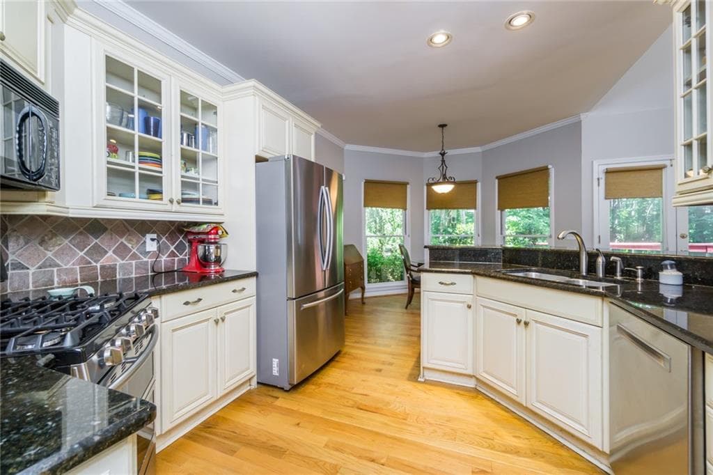 200 Roxbury Circle, Alpharetta, GA 30004 — most recent listing photo