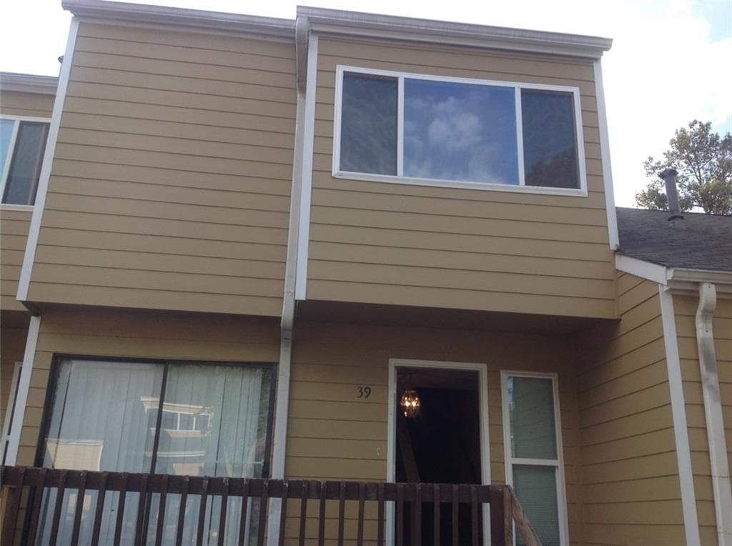 2 bedroom, 1,470 sq ft townhouse sold at 39 SANDALWOOD Circle 2, Lawrenceville, GA 30046