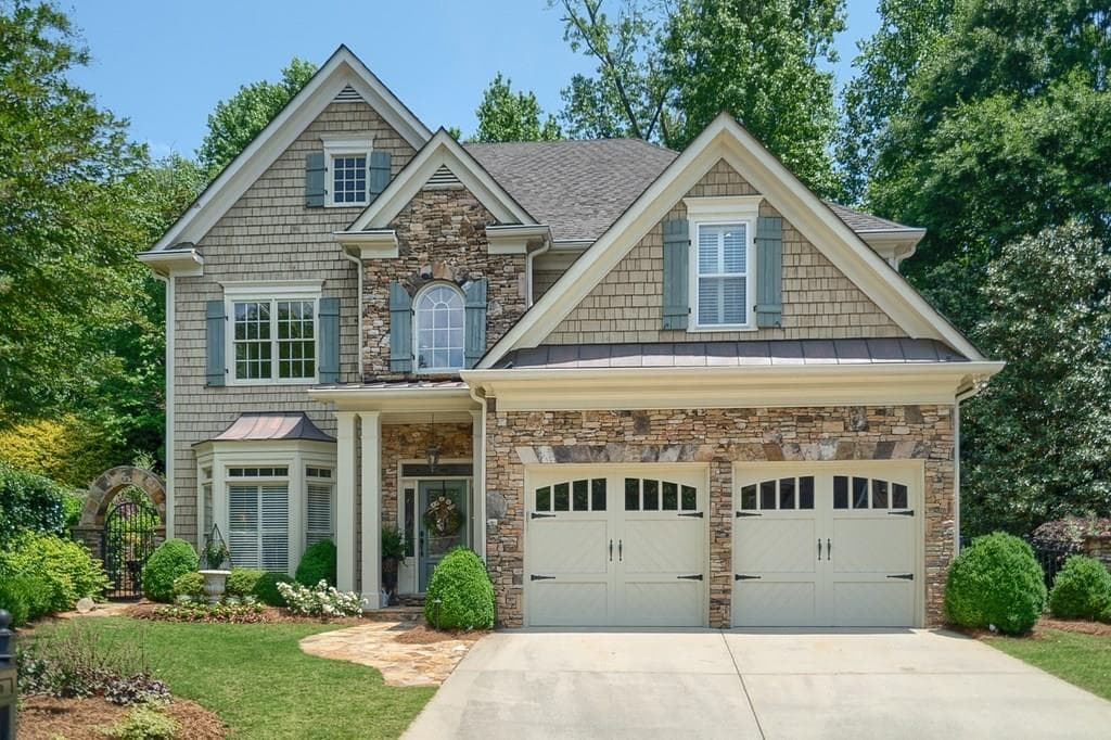 4 bedroom, 3,910 sq ft single family residence sold at 3699 Canyon Ridge Court, Brookhaven, GA 30319