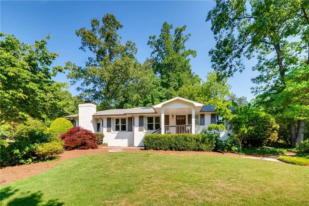 3 bedroom, 2,709 sq ft single family residence sold at 1450 Cheshire Way, Brookhaven, GA 30319