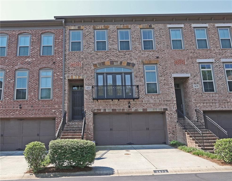 4 bedroom, 2,331 sq ft townhouse sold at 2472 Crescent Park Court, Atlanta, GA 30339