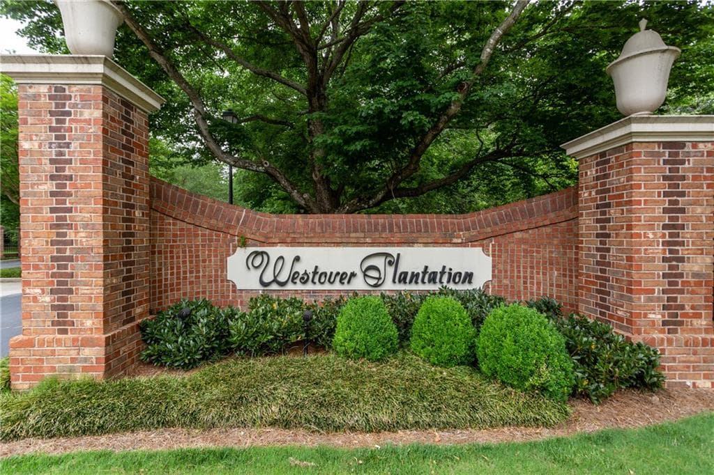 2 bedroom, 1,320 sq ft townhouse sold at 13 George Wythe Place, Atlanta, GA 30318