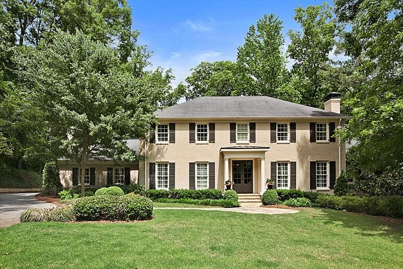 5 bedroom, 7,900 sq ft single family residence sold at 3655 Randall Hall Road, Atlanta, GA 30327