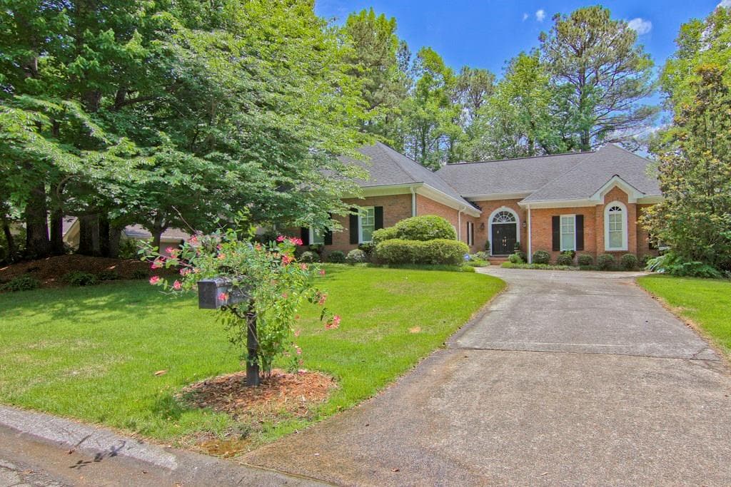 118 N Lakeside Drive, Kennesaw, GA 30144 — most recent listing photo