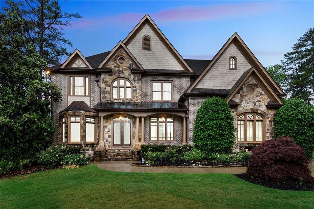 5 bedroom, 4,651 sq ft single family residence sold at 2640 Arbor Valley Drive, Cumming, GA 30041