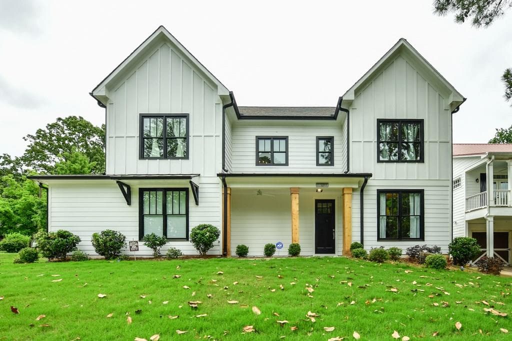 4 bedroom, 2,911 sq ft single family residence sold at 1377 Willow Place, Atlanta, GA 30316