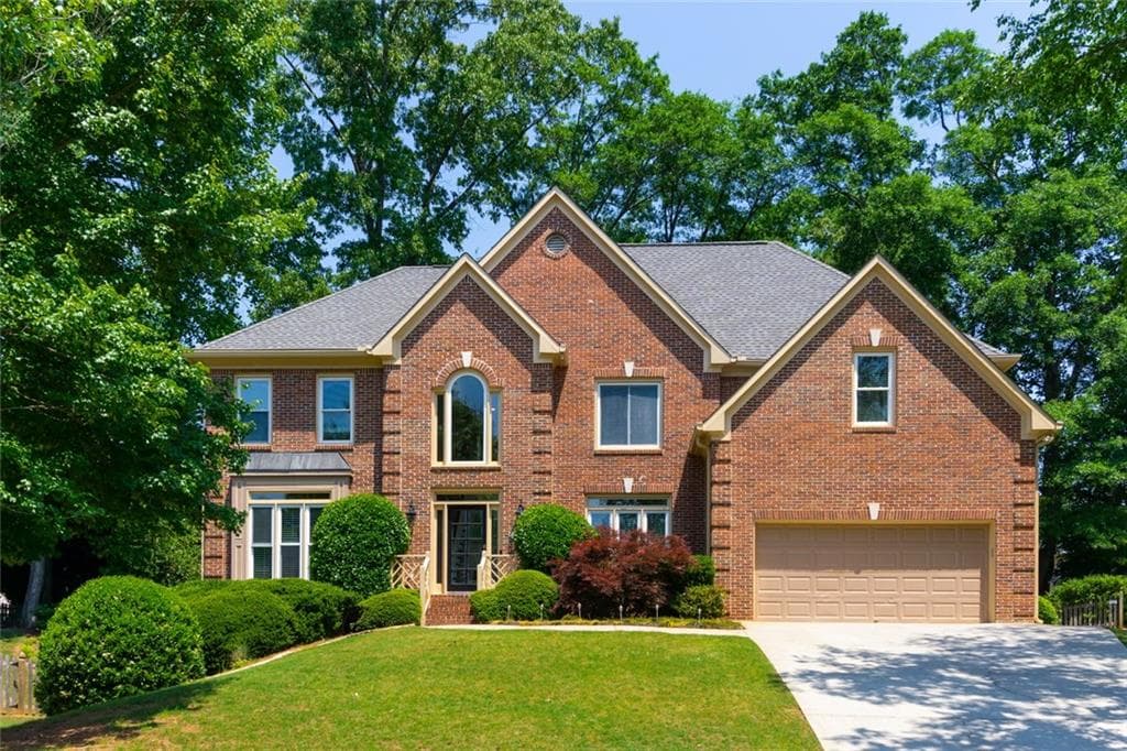 5 bedroom, 3,488 sq ft single family residence sold at 2065 Hembree Grove Drive, Roswell, GA 30076