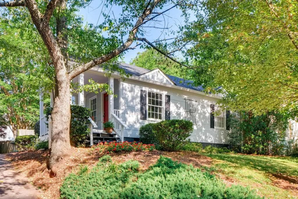 2 bedroom, 840 sq ft single family residence sold at 501 Stovall Street, Atlanta, GA 30316