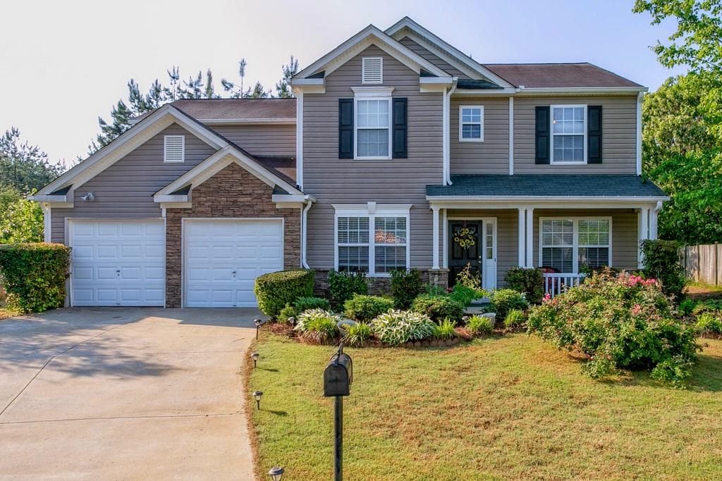 6105 Buck Hollow Drive, Acworth, GA 30101 — most recent listing photo