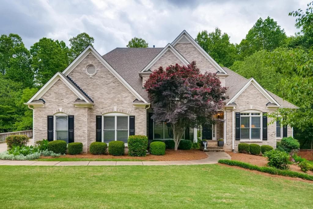 4 bedroom, 3,557 sq ft single family residence sold at 282 River Laurel Way, Woodstock, GA 30188