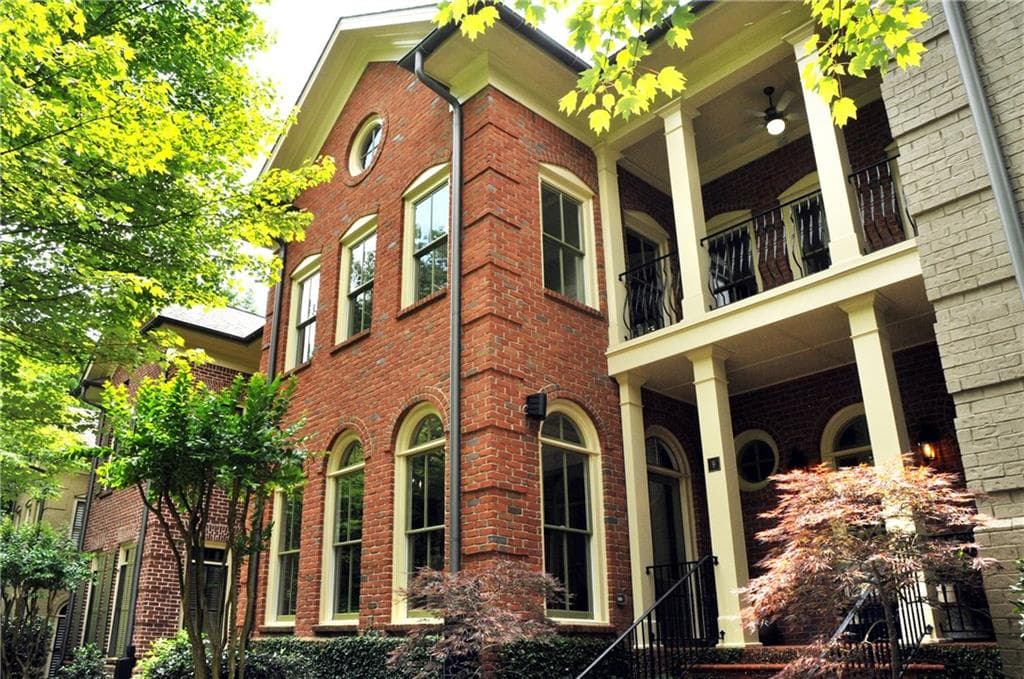 4 bedroom, 3,459 sq ft townhouse sold at 3127 Lenox Road 9, Atlanta, GA 30324