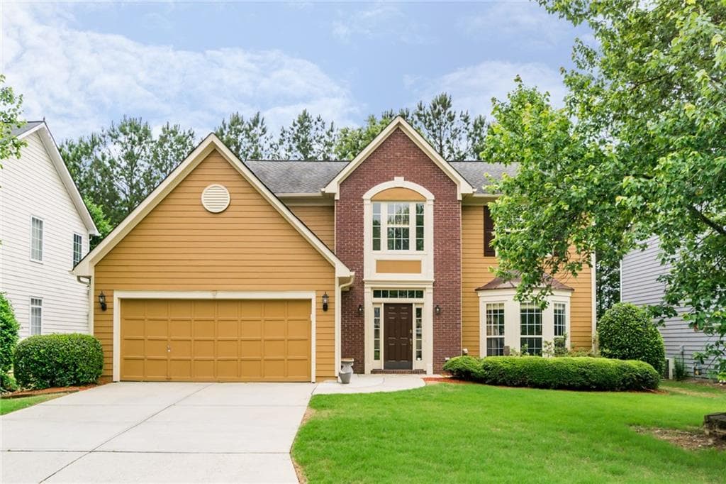 4 bedroom, 2,414 sq ft single family residence sold at 2495 Cogburn Ridge Road, Alpharetta, GA 30004