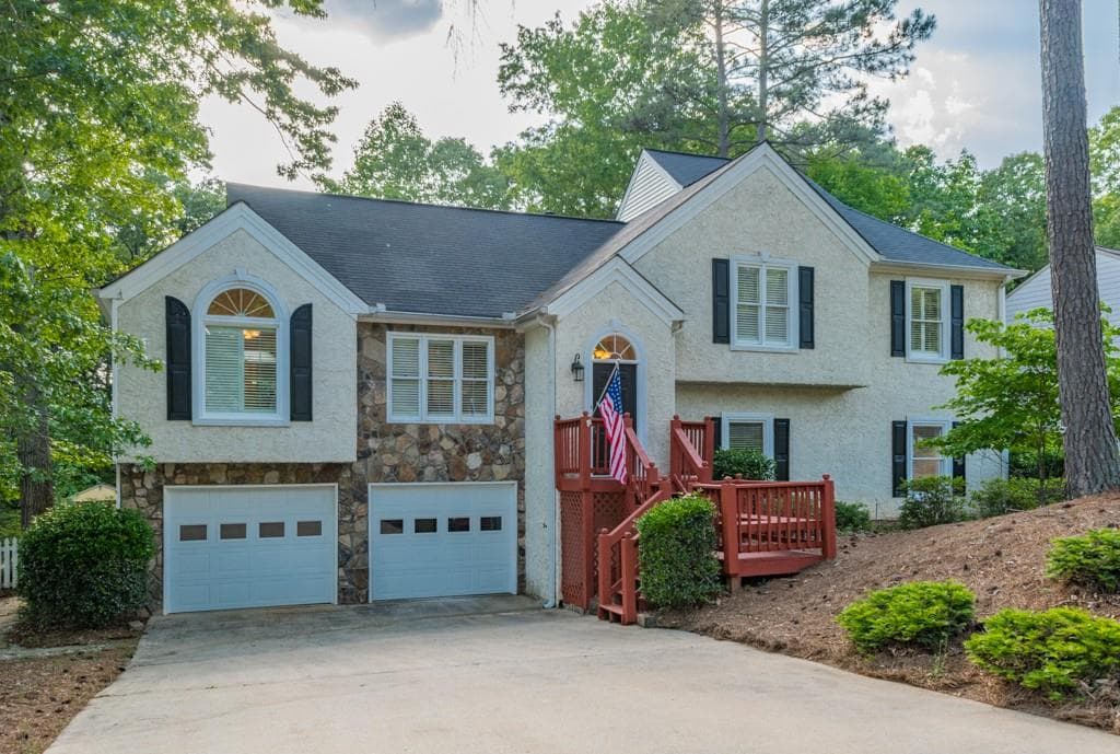 4 bedroom, 2,866 sq ft single family residence sold at 3175 Waters Mill Drive, Alpharetta, GA 30022