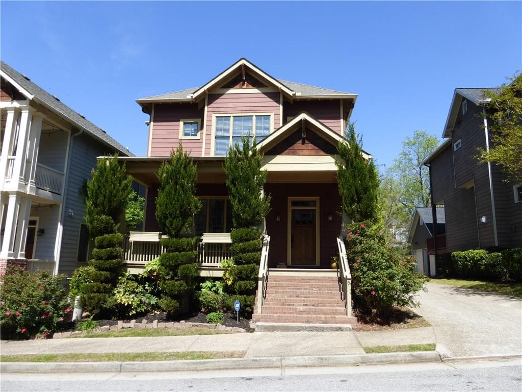 3 bedroom, 1,935 sq ft single family residence sold at 1348 Park Trace, Atlanta, GA 30315
