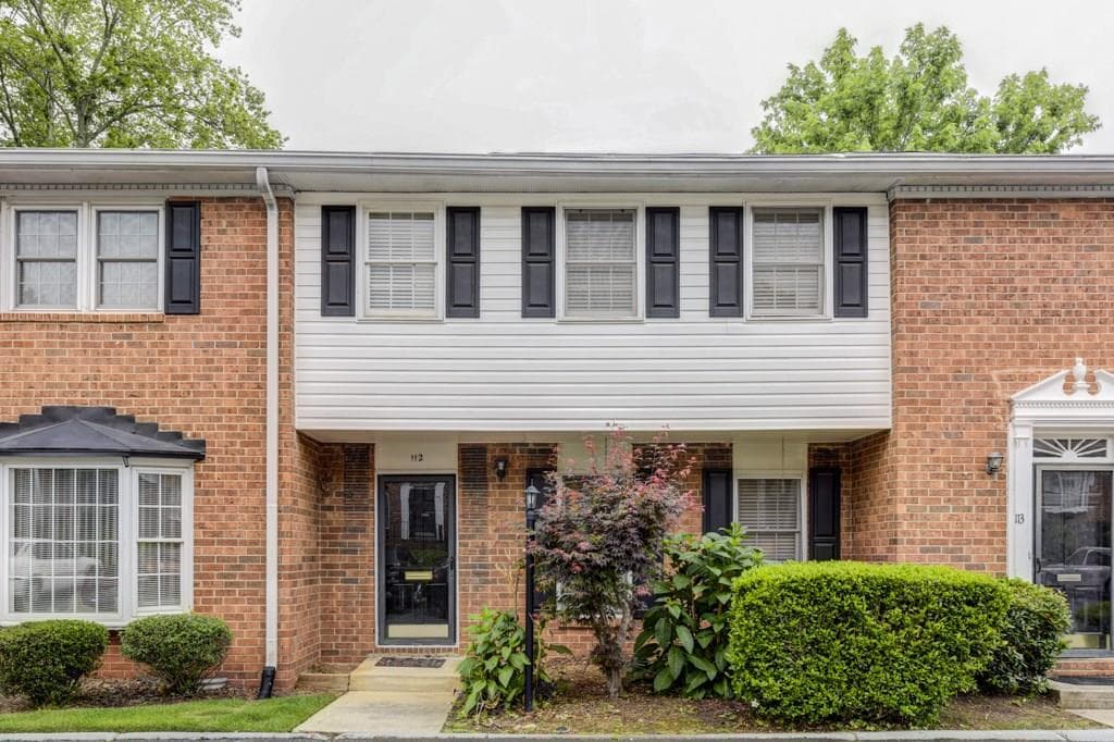 6520 Roswell Road 112, Atlanta, GA 30328 — most recent listing photo