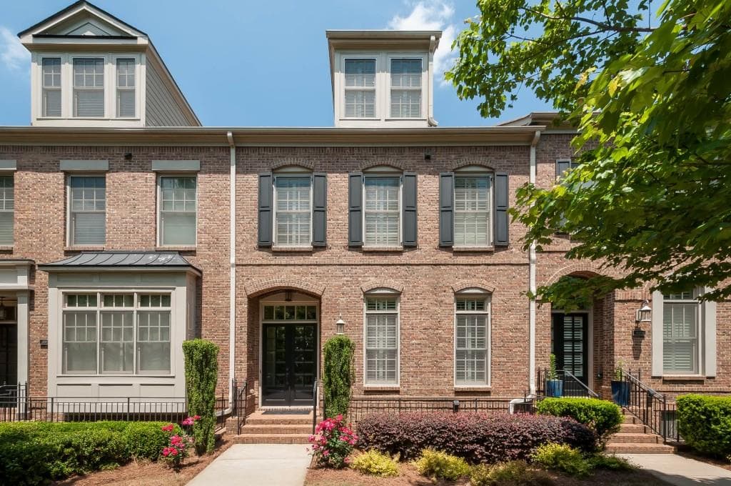 697 Lockton Place, Sandy Springs, GA 30342 — most recent listing photo