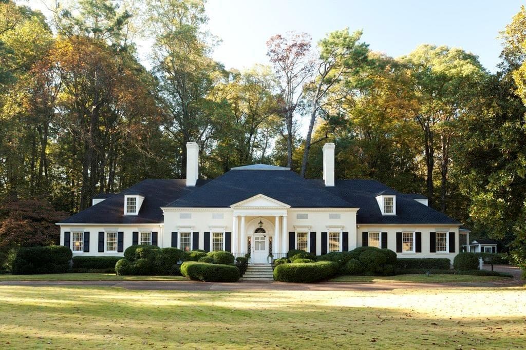 4 bedroom single family residence sold at 200 Blackland Road, Atlanta, GA 30342