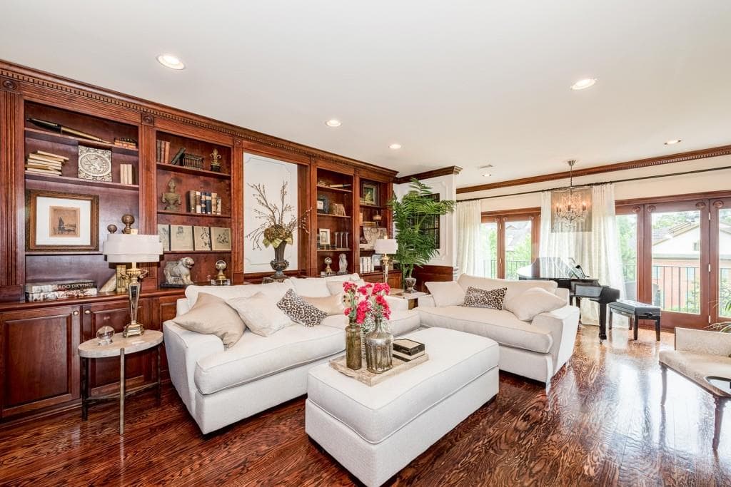 2 bedroom, 1,504 sq ft condominium sold at 3201 Lenox Road 53, Atlanta, GA 30324