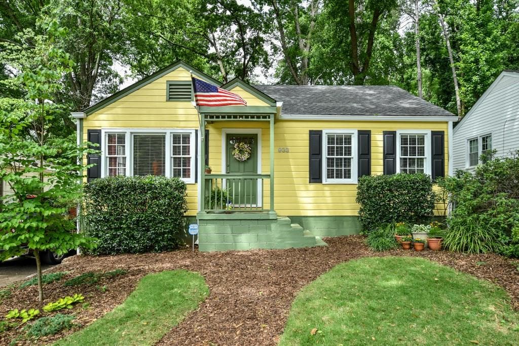 2 bedroom, 915 sq ft single family residence sold at 933 Prospect Avenue, Atlanta, GA 30316