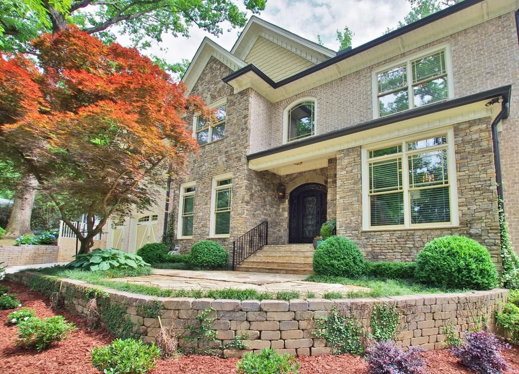 6 bedroom, 5,572 sq ft single family residence sold at 1237 Poplar Grove Drive, Atlanta, GA 30306