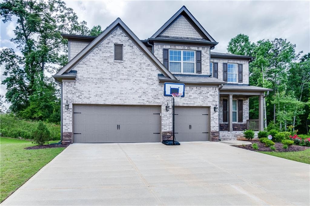 5 bedroom, 4,161 sq ft single family residence sold at 5690 Enfield Way, Suwanee, GA 30024