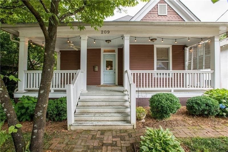 3 bedroom, 1,689 sq ft single family residence sold at 209 SE Powell Street, Atlanta, GA 30316