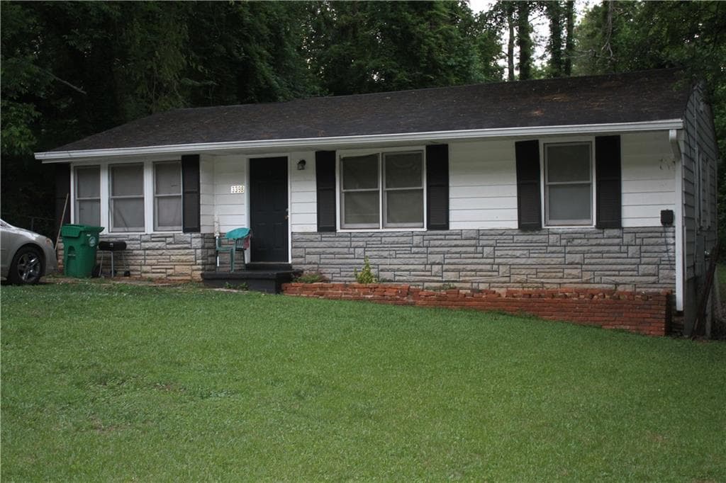 3398 Phillips Circle, Decatur, GA 30032 — most recent listing photo