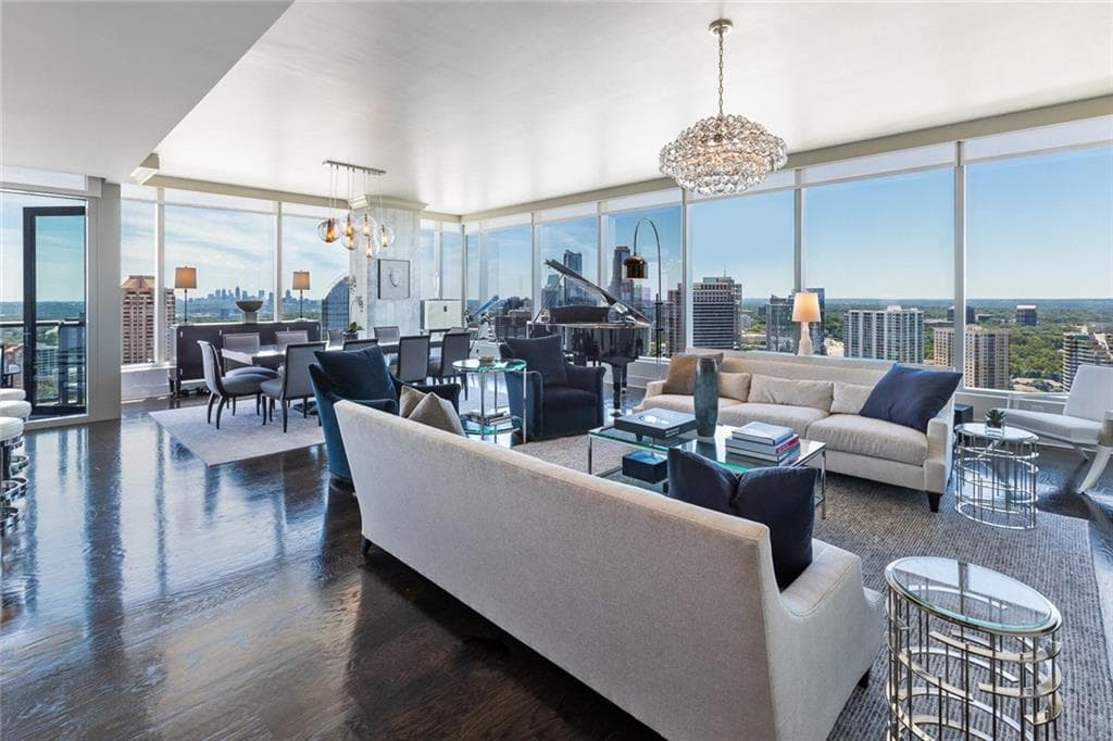 3 bedroom, 2,881 sq ft condominium sold at 3630 Peachtree Road 2103, Atlanta, GA 30326