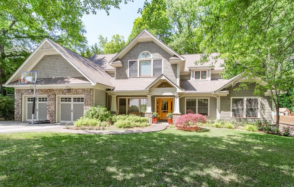 5 bedroom, 3,741 sq ft single family residence sold at 2322 Greenglade Road, Atlanta, GA 30345
