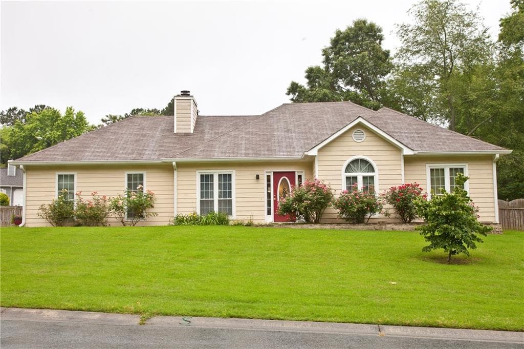 3 bedroom, 1,413 sq ft single family residence sold at 824 Grindstone Court, Marietta, GA 30060