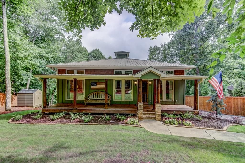 4 bedroom, 2,883 sq ft single family residence sold at 2939 Trickum Road, Woodstock, GA 30188