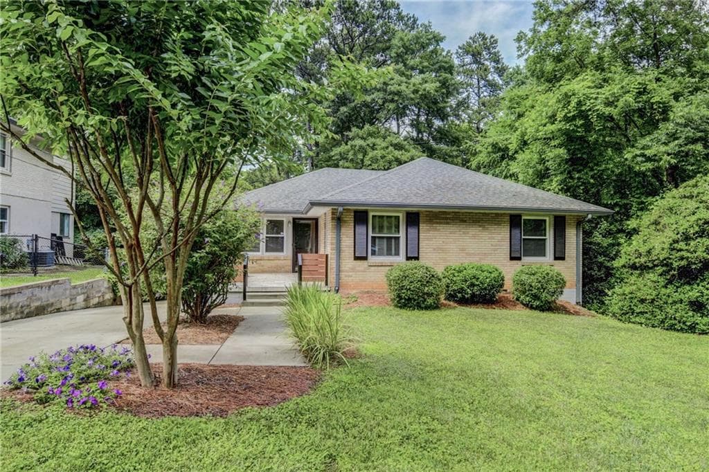 4 bedroom single family residence sold at 1280 Mayfair Drive, Atlanta, GA 30324