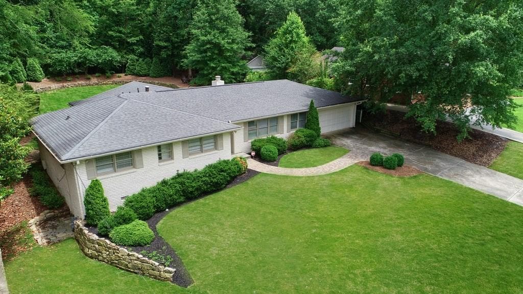 4 bedroom single family residence sold at 2967 Sequoyah Drive, Atlanta, GA 30327