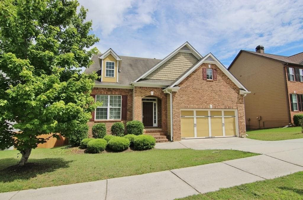 1823 MADRID FALLS Drive, Braselton, GA 30517 — most recent listing photo