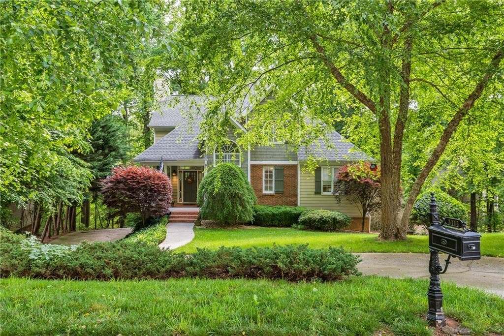 4 bedroom, 2,982 sq ft single family residence sold at 5115 Hamptons Club Drive, Alpharetta, GA 30004