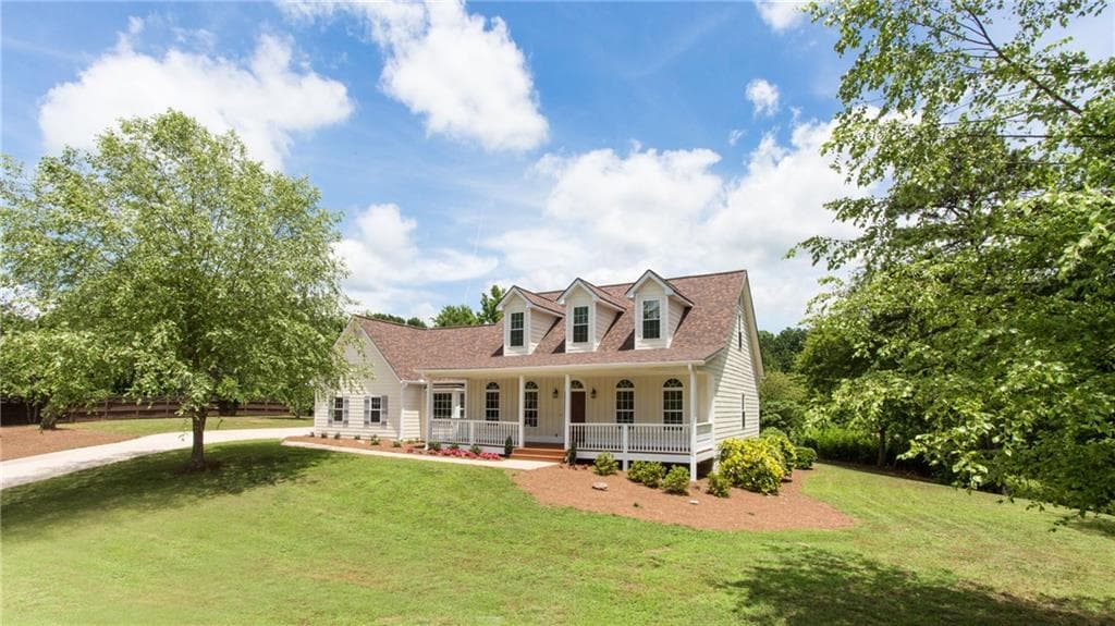 3 bedroom, 1,992 sq ft single family residence sold at 101 Red Gate Drive, Canton, GA 30115