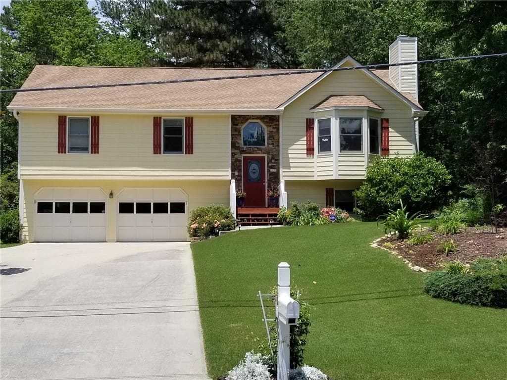 6313 Ivy Springs Drive, Flowery Branch, GA 30542 — most recent listing photo