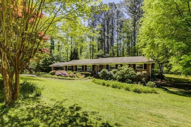 3 bedroom, 1,882 sq ft single family residence sold at 1902 Alderbrook Road, Atlanta, GA 30345