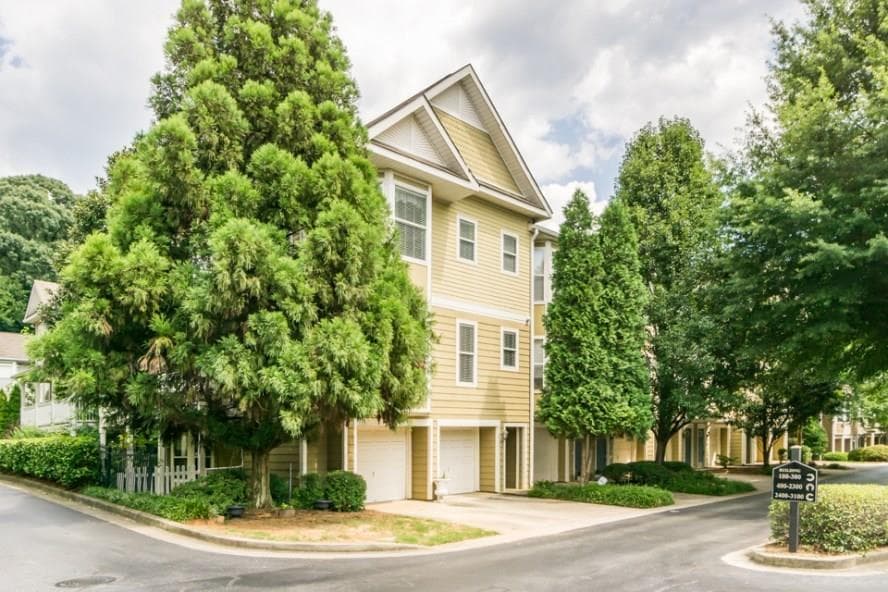 3 bedroom, 1,878 sq ft condominium sold at 951 Glenwood Avenue 2301, Atlanta, GA 30316