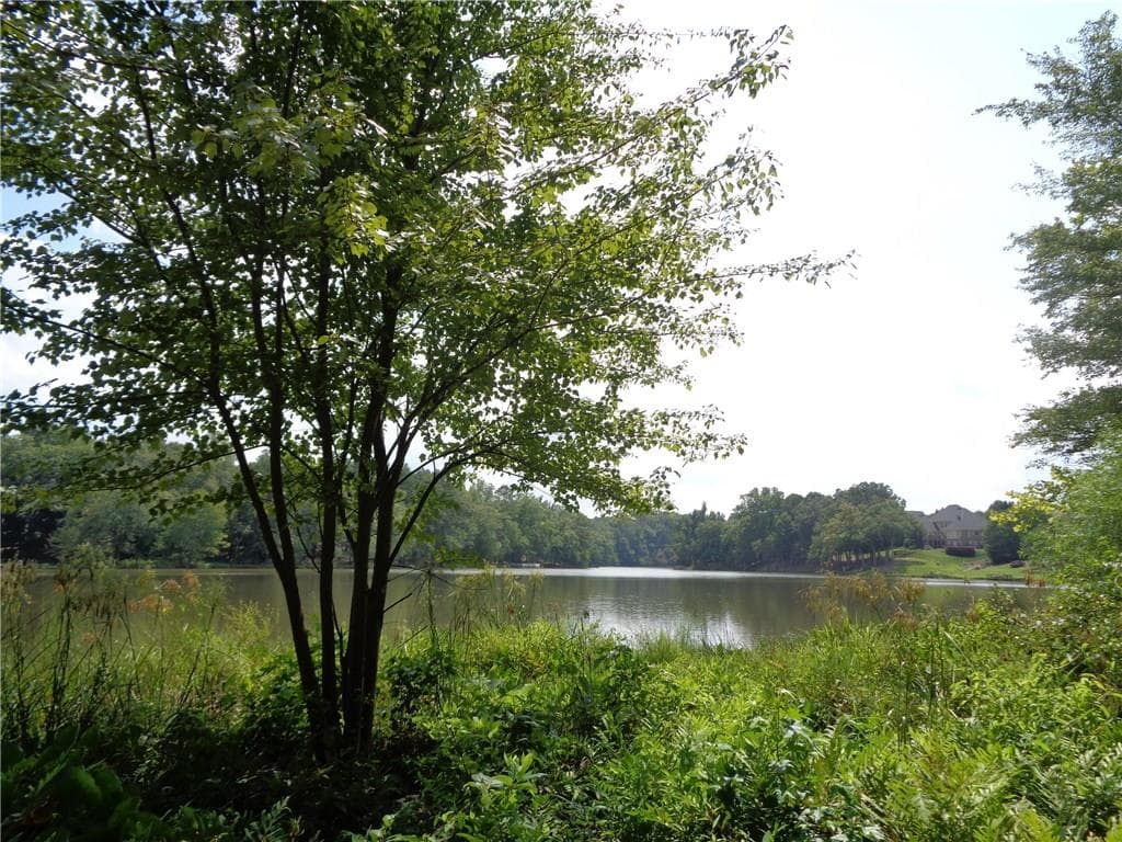 2 bedroom, 1,204 sq ft single family residence sold at 2095 Birmingham Road, Alpharetta, GA 30004