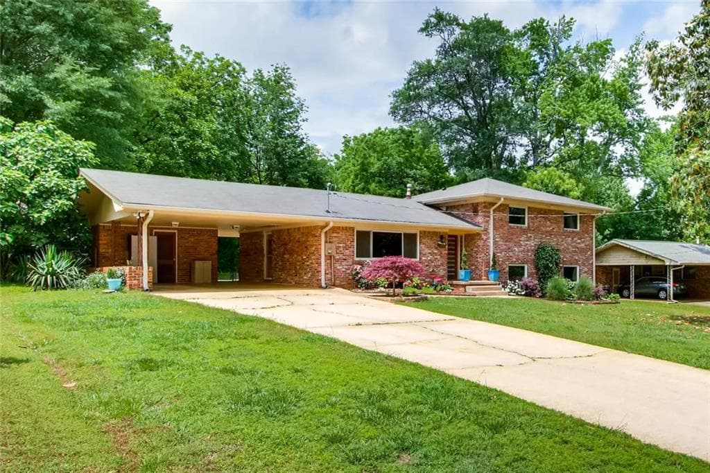 4 bedroom, 2,152 sq ft single family residence sold at 1159 Bromley Road, Avondale Estates, GA 30002