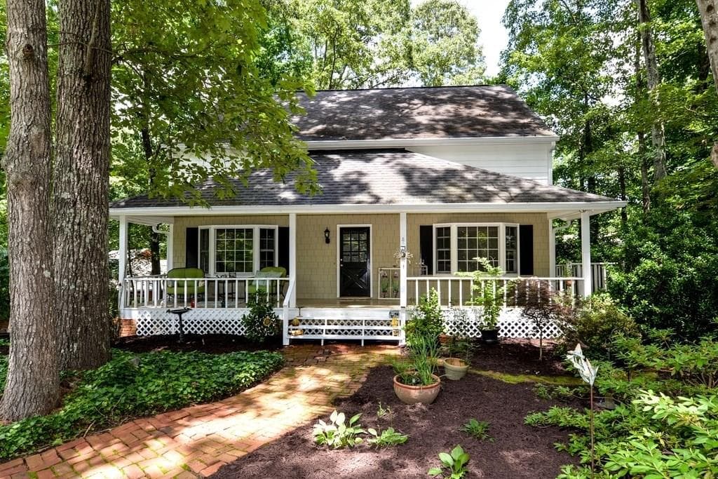 1560 OAK CREEK Drive, Marietta, GA 30066 — most recent listing photo