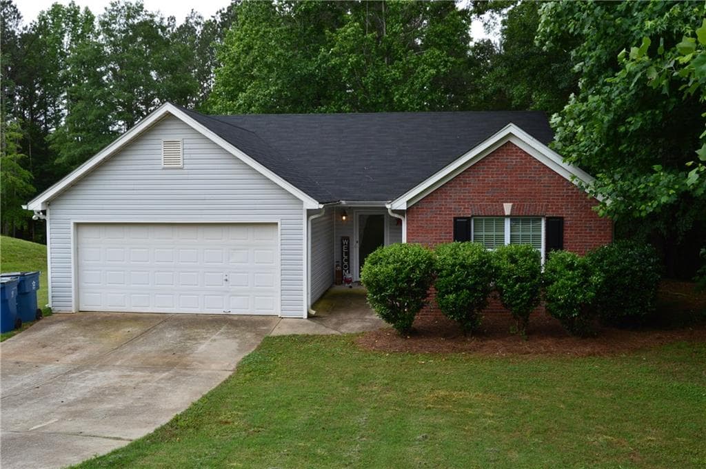 3 bedroom, 1,539 sq ft single family residence sold at 1448 Elliot's Lane, Auburn, GA 30011