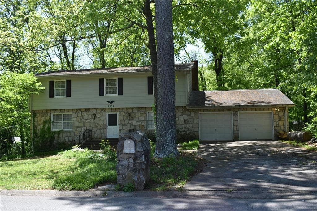 2309 Kings Point Drive, Dunwoody, GA 30338 — most recent listing photo