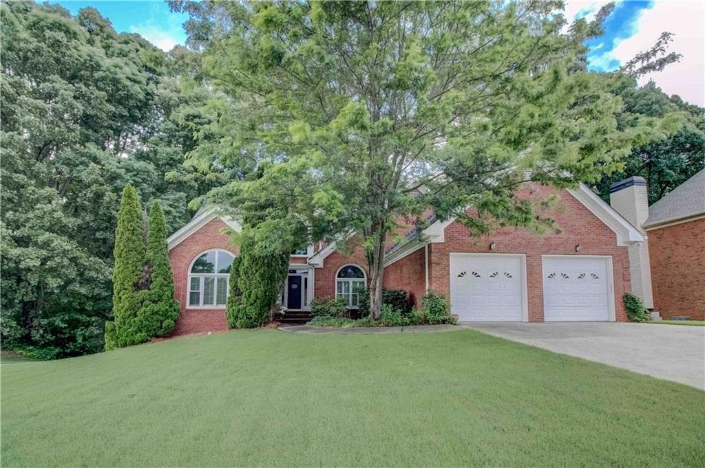6 bedroom, 5,796 sq ft single family residence sold at 480 Fairway Walk Drive, Lawrenceville, GA 30043