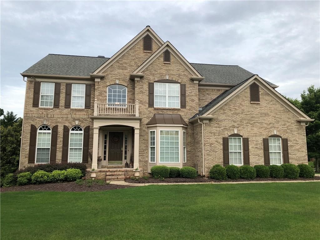 5 bedroom, 4,718 sq ft single family residence sold at 351 Bournemouth Drive, Suwanee, GA 30024