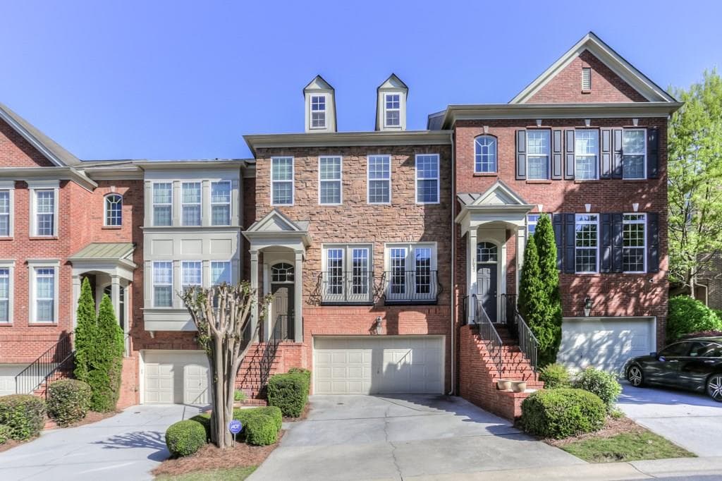 3 bedroom, 2,382 sq ft townhouse sold at 1655 Wehunt Place 12, Smyrna, GA 30082