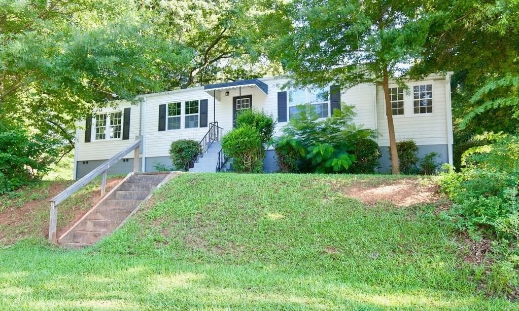 3 bedroom, 1,324 sq ft single family residence sold at 1884 Turner Road, Atlanta, GA 30315