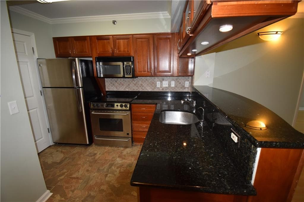 2 bedroom, 1,106 sq ft condominium sold at 795 Hammond Drive 1507, Atlanta, GA 30328
